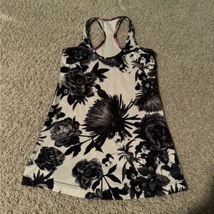 Lulu flower tank